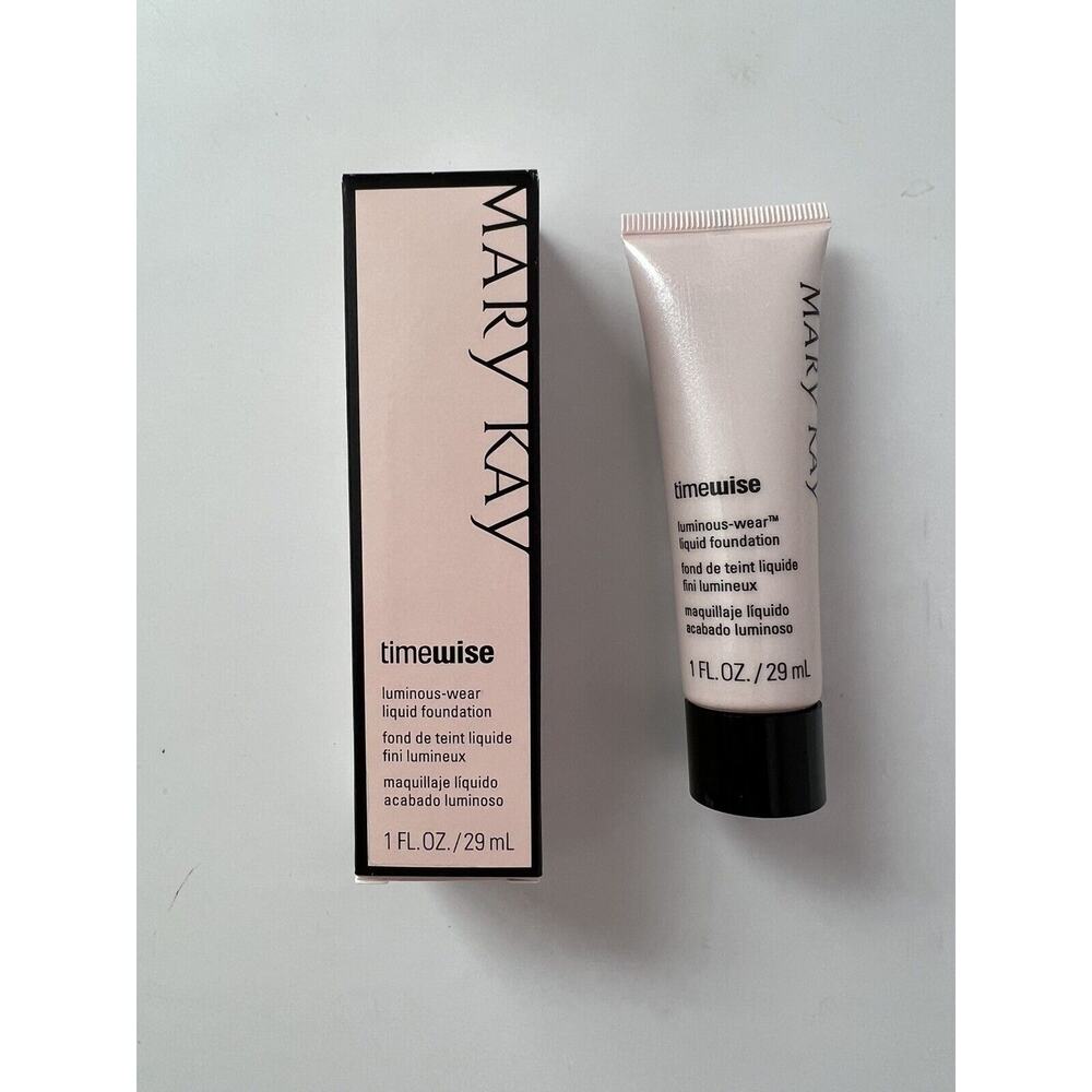 Mary Kay Timewise Luminous Wear Foundation Beige 8 NIB